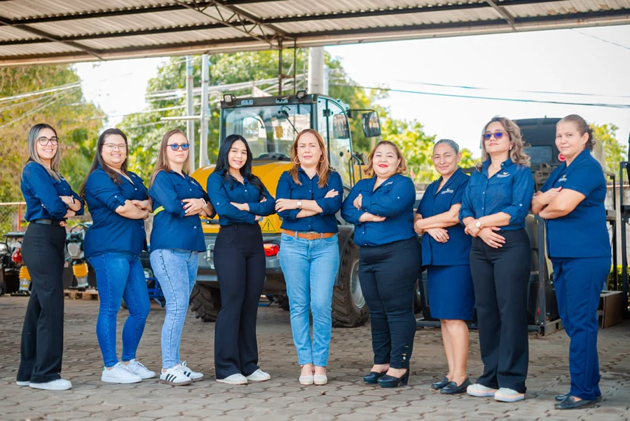 john head equipo femenino
